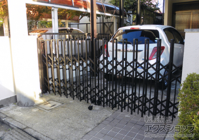 神奈川県厚木市ののカーゲート トリップゲート ペットガード型 ノンレール 片開き 施工例