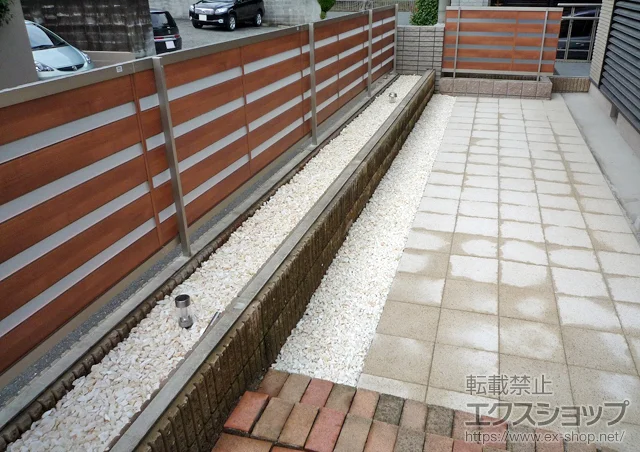 大阪府吹田市のLIXIL リクシル(TOEX)のフェンス・柵・塀 ライフモダンフェンスUYP型 施工例