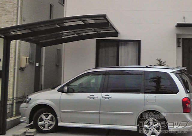 広島県福山市のLIXIL リクシル（トステム）のカーポート カーブポートシグマIII 積雪〜30?対応 施工例