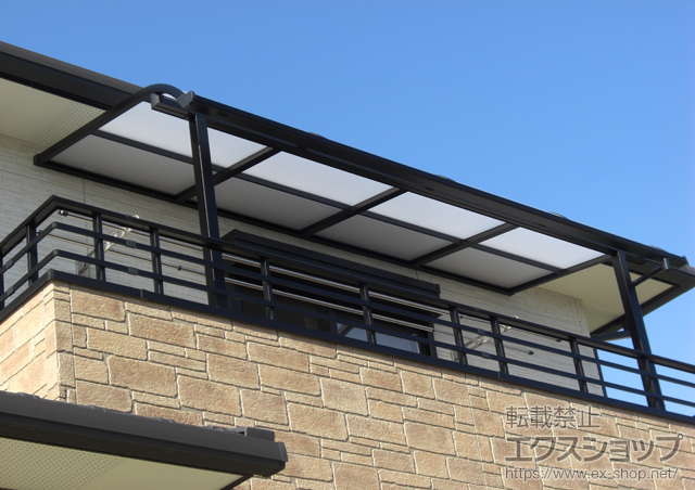 兵庫県加東市のLIXIL リクシル（トステム）のテラス屋根 ライザーテラスII R型 テラスタイプ　積雪〜20cm対応 施工例