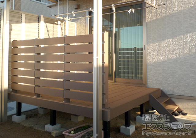 岡山県岡山市ののウッドデッキ リウッドデッキ 200 単体+ リウッドデッキフェンス3型 施工例