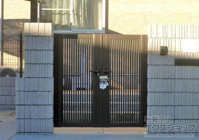 埼玉県桶川市のの門扉 シャレオR2型門扉　両開き 施工例