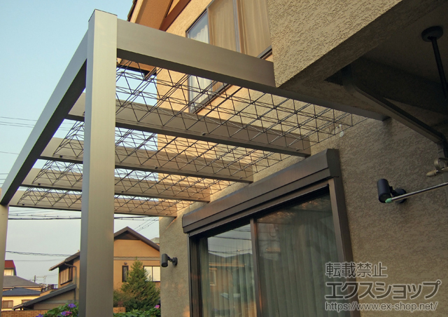 兵庫県芦屋市ののパーゴラ リレーリア パーゴラ＋天井面材 エスパリア 施工例