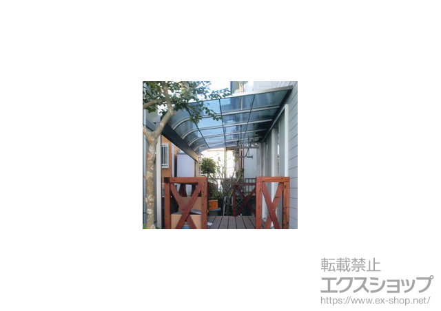 鹿児島県鹿児島市のLIXIL リクシル（トステム）のテラス屋根 ライザーテラスII R型 テラスタイプ 単体 積雪〜20ｃｍ対応+吊り下げ物干し　標準　2本入 施工例