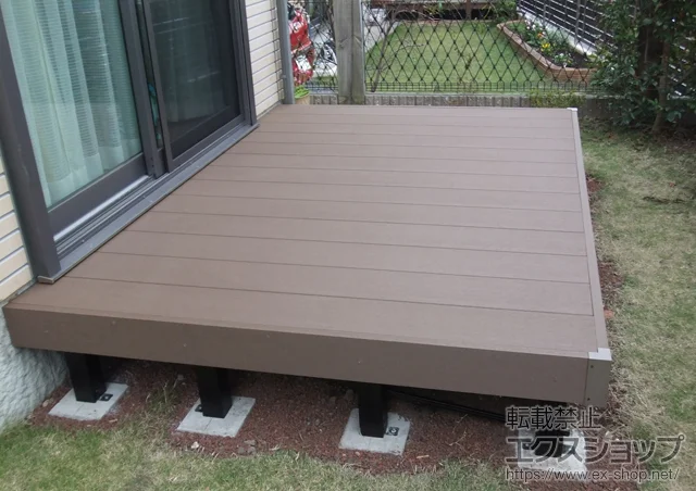 静岡県富士市のYKKAPのウッドデッキ リウッドデッキ200 単体 施工例