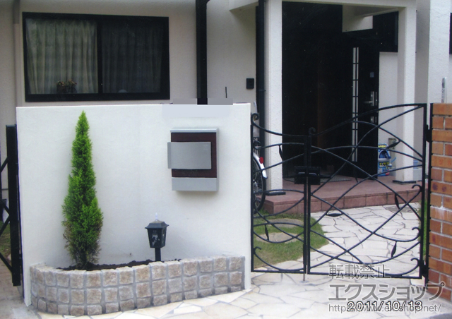 宮崎県宮崎市のの門扉 トラディシオン門扉10型　両開き親子　門柱仕様 施工例