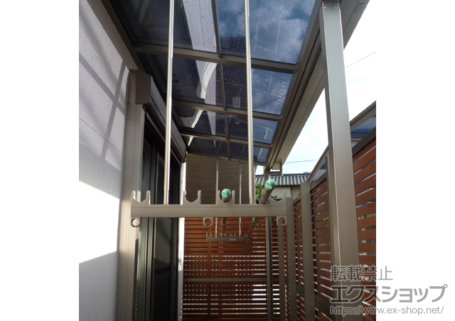 福岡県福岡市のLIXIL リクシル（トステム）のテラス屋根 ライザーテラスII F型 テラスタイプ 単体 積雪〜20?対応 施工例