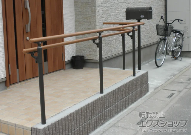 ��ʌ������s�̂̃t�F���X�E��E�� �O���b�v���C���@�����^�C�v �{�H��