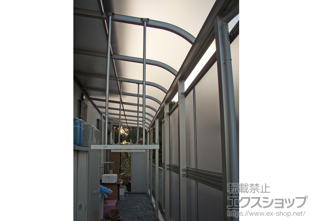 兵庫県加東市ののテラス屋根 ヴェクターテラス R型 テラスタイプ 連棟+吊り下げ物干し ロング 2本入り 施工例