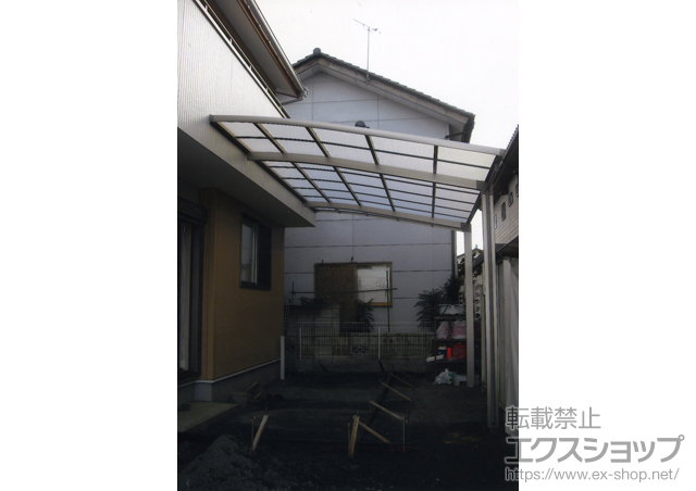 群馬県前橋市のLIXIL リクシル（トステム）のカーポート ルーフポートシグマIII 単体 積雪〜20cm対応+貫通ボルト WXCZ008 施工例