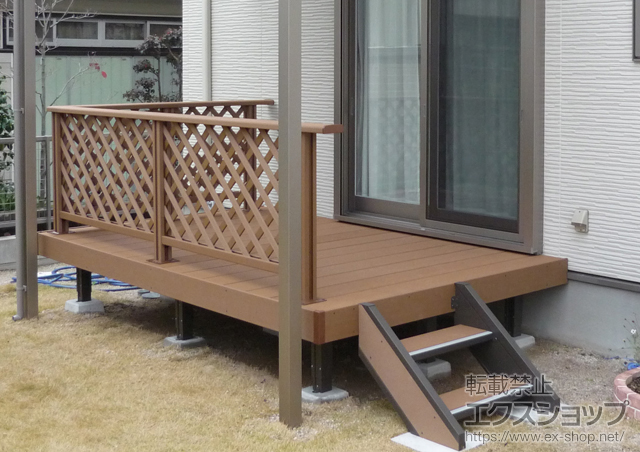 福岡県大野城市のLIXIL リクシル（トステム）のウッドデッキ リコステージII ＋リコステージII デッキフェンス 施工例