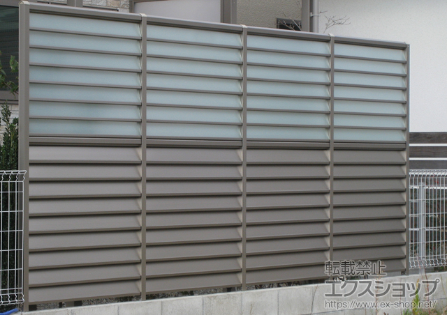 広島県広島市ののフェンス・柵 サニーブリーズフェンスS型+A型 2段施工 施工例