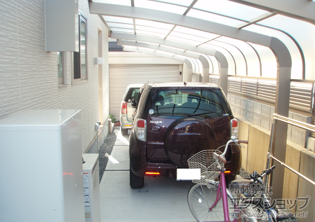 京都府京都市のLIXIL リクシル（トステム）のカーポート テールポートシグマIII 縦連棟+延長　積雪〜30cm対応 施工例