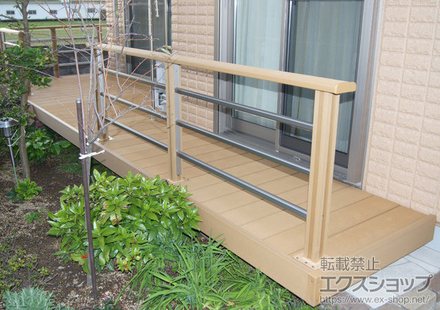 静岡県三島市のLIXIL リクシル（トステム）のウッドデッキ リコステージII 連棟 施工例