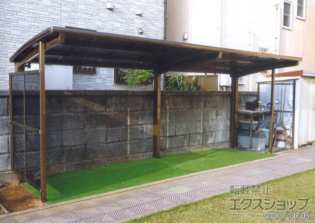 神奈川県横浜市のLIXIL リクシル（トステム）のサイクルポート・駐輪場 カーブパークシグマIII 縦連棟 側面1面囲い 積雪〜20cm対応 施工例