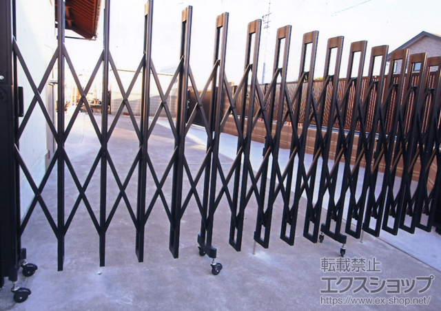 静岡県焼津市ののカーゲート アルシャインII M型 Aタイプ ノンレール 片開き 施工例