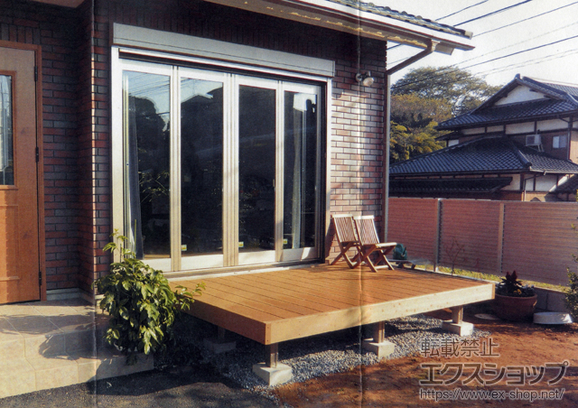千葉県佐倉市のLIXIL リクシル（トステム）のウッドデッキ リコステージII 単体 施工例