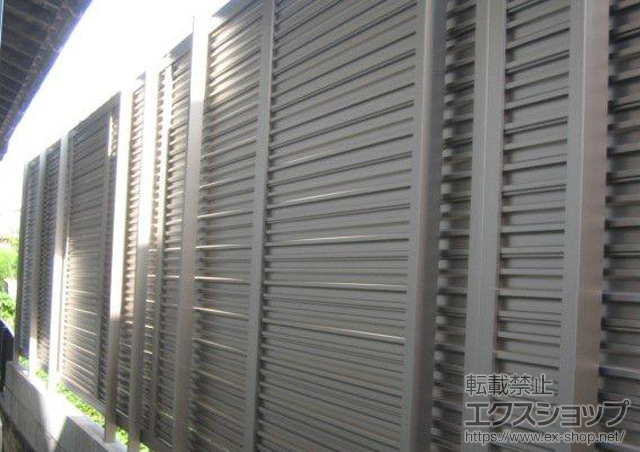 福岡県福岡市ののフェンス・柵 ハイスクリーンフェンスA型　フリーポールタイプ 施工例