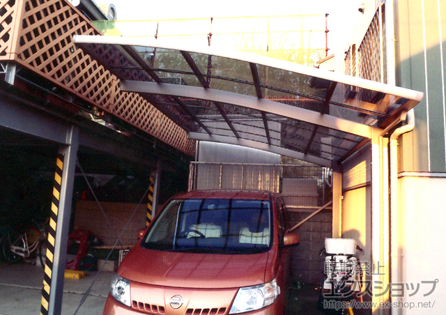 千葉県四街道市のLIXIL リクシル（トステム）のカーポート カーブポートシグマIII 積雪〜30?対応 施工例