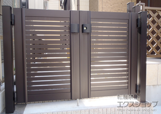 千葉県船橋市のの門扉 エクスライン門扉5型 両開き 門柱使用 施工例