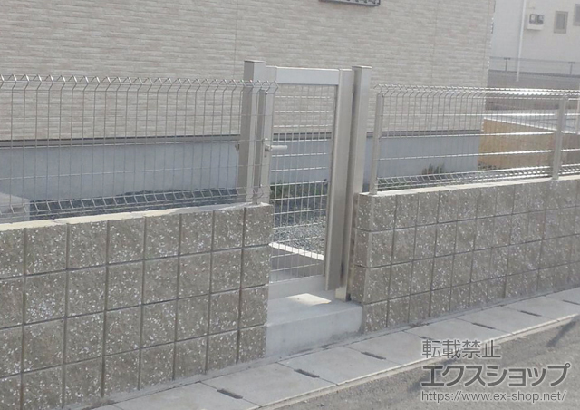 熊本県合志市のの門扉 エクスライン門扉16型 片開き 門柱仕様 施工例