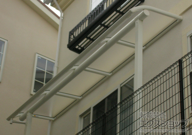 神奈川県横浜市ののテラス屋根 ヴェクターテラス R型 テラスタイプ 単体　積雪〜20cm対応 施工例