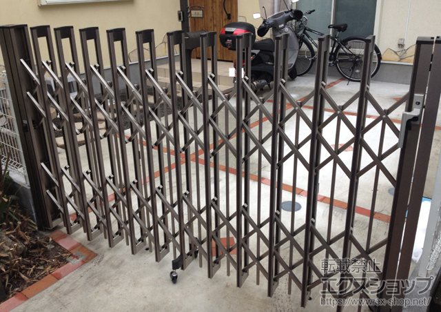 神奈川県相模原市ののカーゲート アルシャインII PG型R Cタイプ ノンレール 片開き270S 施工例