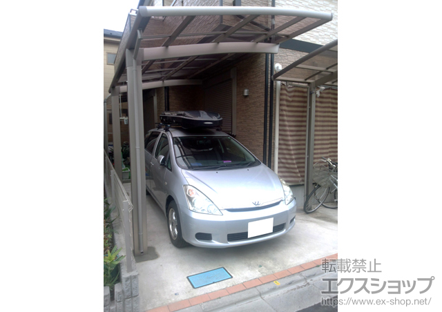 東京都葛飾区のLIXIL リクシル（トステム）のカーポート カーブポートシグマIII 積雪〜30cm対応 施工例