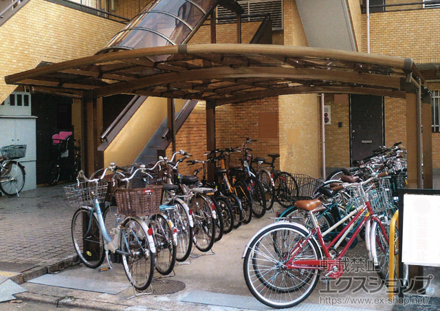 東京都目黒区のLIXIL リクシル（トステム）のカーポート カーブポートシグマIII ワイド 積雪〜30cm対応 施工例