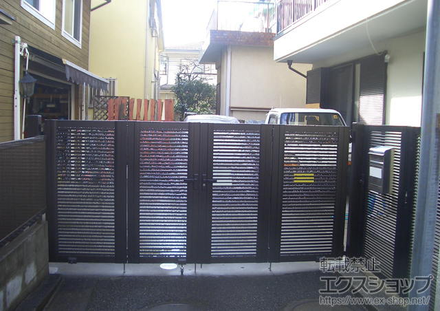 東京都世田谷区のの門扉 シャレオR1型門扉 4枚折戸 柱使用 施工例