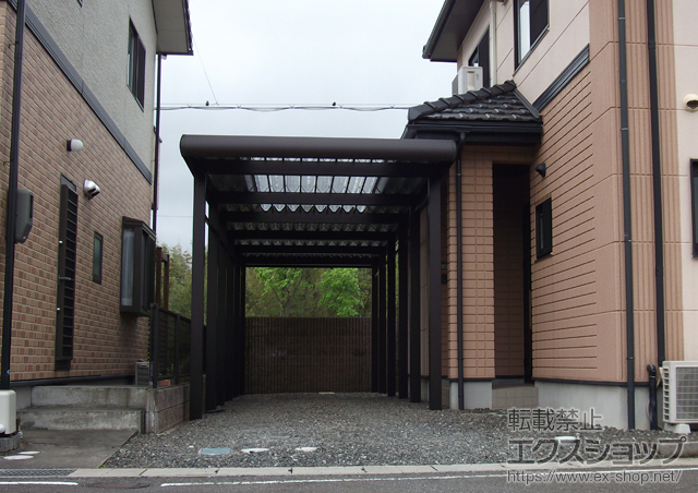 滋賀県長浜市ののカーポート ジーポートneo 縦連棟 Bタイプ 角柱 積雪〜100cm対応 施工例