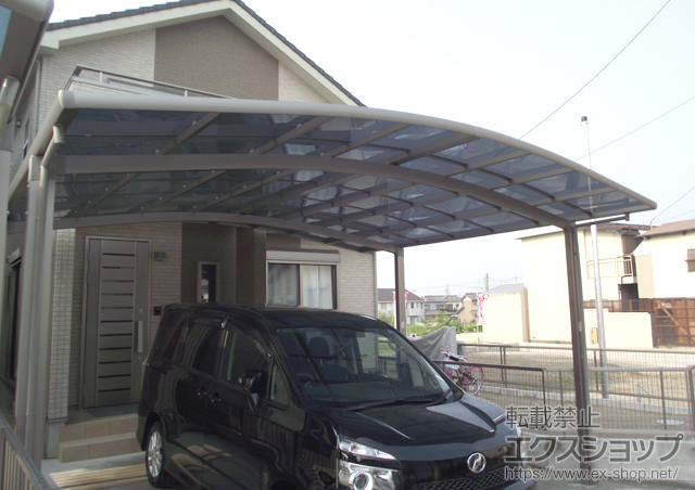 愛知県高浜市のLIXIL リクシル（トステム）のカーポート カーブポートシグマIII ワイド 積雪〜30cm対応 施工例