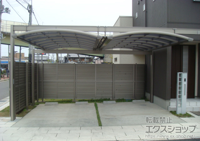 京都府京田辺市のLIXIL リクシル（トステム）のカーポート マルチスクエア アール屋根 レギュラー合掌 両支持タイプ 積雪〜20cm対応 施工例