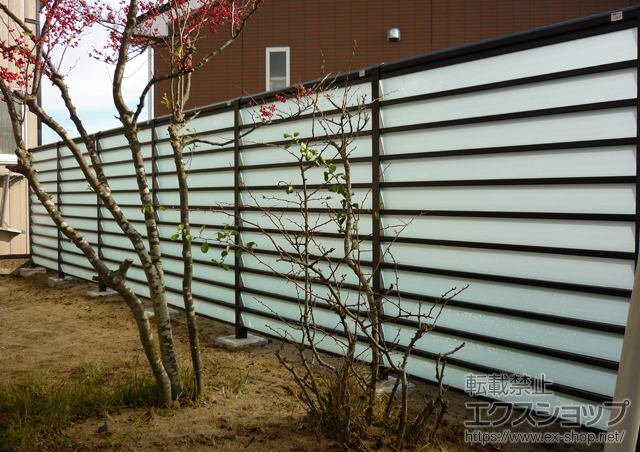 秋田県秋田市ののフェンス・柵 サニーブリーズフェンスS型 間仕切りタイプ 施工例