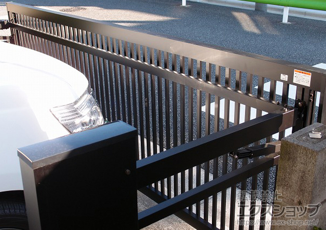 東京都大田区ののカーゲート オーバードアS2型 電動式 施工例