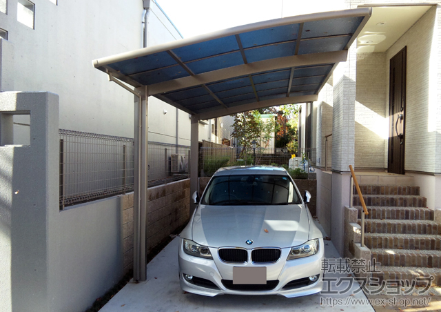 愛知県名古屋市のLIXIL リクシル（トステム）のカーポート カーブポートシグマIII 積雪〜20cm対応 施工例