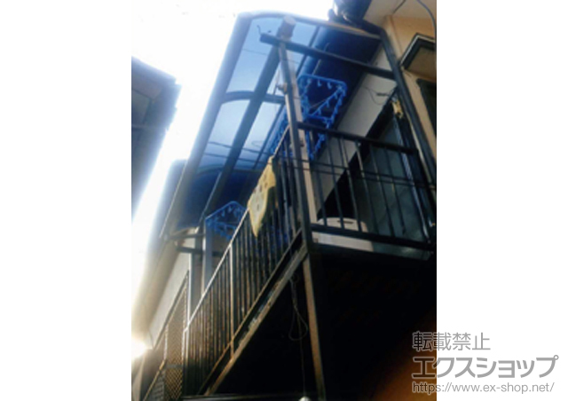 埼玉県入間郡三芳町ののバルコニー・ベランダ屋根 プレシオステラス R型 屋根タイプ 単体　積雪〜20cm対応 施工例