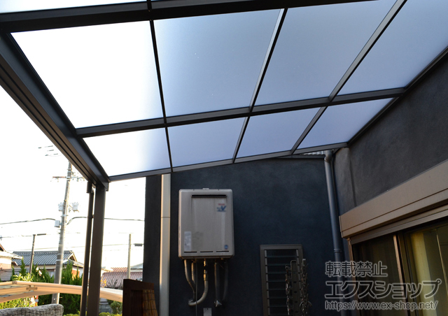 滋賀県大津市のLIXIL リクシル（トステム）のテラス屋根 ライザーテラスII F型 テラスタイプ 単体 積雪〜20cm対応 施工例