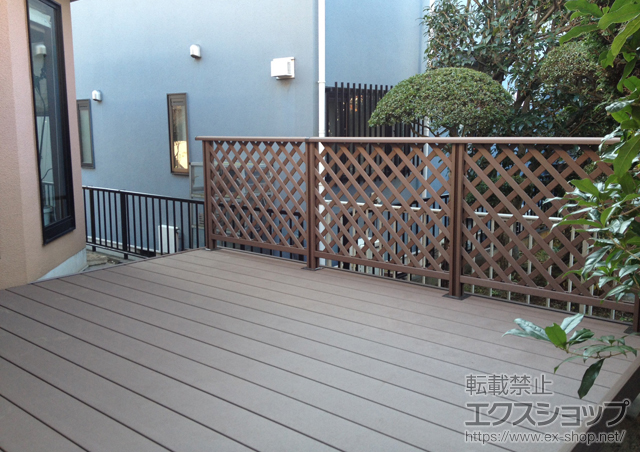 神奈川県横浜市のLIXIL リクシル（トステム）のウッドデッキ リコステージII 単体 施工例
