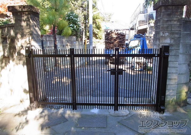 東京都港区のの門扉 ハイ千峰 3枚折戸（キャスターなし） 施工例