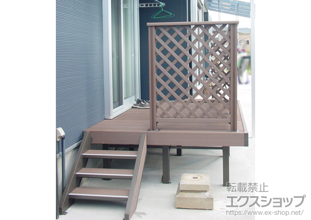 徳島県小松島市のLIXIL リクシル（トステム）のウッドデッキ リコステージII 単体 + リコステージII デッキフェンス+リコステージII ステップ3段用 施工例