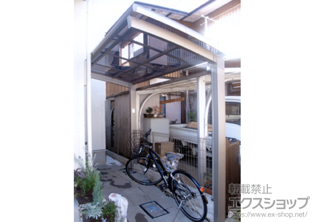 神奈川県相模原市のLIXIL リクシル（トステム）のサイクルポート・駐輪場 カーブポートシグマIII ミニ 積雪〜20cm対応 施工例