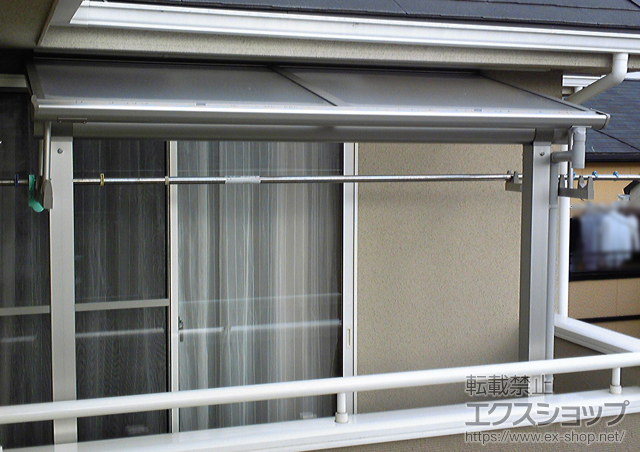 神奈川県川崎市ののバルコニー・ベランダ屋根 ヴェクターテラス F型 屋根タイプ 単体 積雪〜20cm対応吊下げ物干し 標準 2本入 施工例