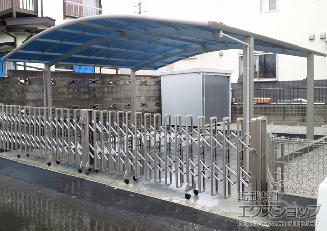 東京都八王子市ののカーポート レイナツインポート 積雪〜20cm対応+収納式物干し 2型 2本入 施工例