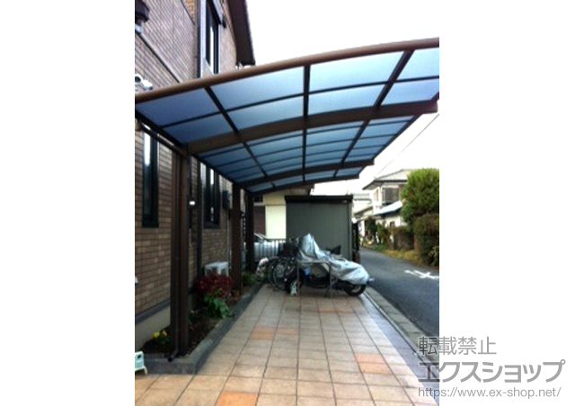 埼玉県日高市ののカーポート レイナポート 延長 積雪〜20cm対応＋収納式物干し 標準 2本入 施工例