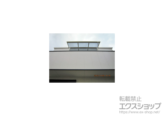 大阪府茨木市のLIXIL リクシル（トステム）のバルコニー・ベランダ屋根 ライザーテラスII F型 屋根タイプ 単体 積雪〜20cm対応 施工例