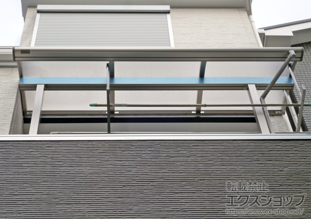 大阪府吹田市ののバルコニー・ベランダ屋根 プレシオステラス R型 屋根タイプ 単体 積雪〜20cm対応 施工例
