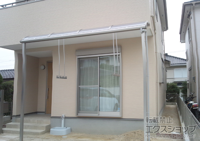 福岡県古賀市ののテラス屋根 プレシオステラス R型 テラスタイプ 単体 積雪〜20cm対応 施工例