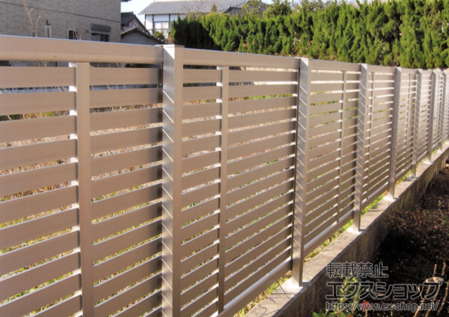 宮崎県児湯郡新富町ののフェンス・柵 エクスラインフェンス5型 自由柱タイプ 施工例