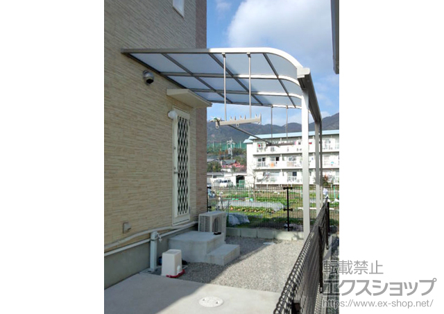 福岡県糟屋郡須恵町のLIXIL リクシル（トステム）のテラス屋根 ライザーテラスII R型 テラスタイプ 単体 積雪〜20cm対応 施工例